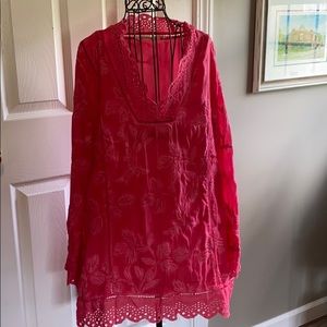 Soft Sourounsings pink embroiderd long sleave top